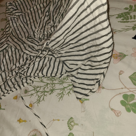 Soft, comfy, sexy top - Picture 4 of 5